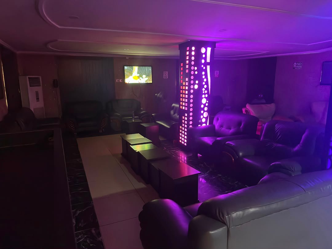 Milatel hotel reception and lounge